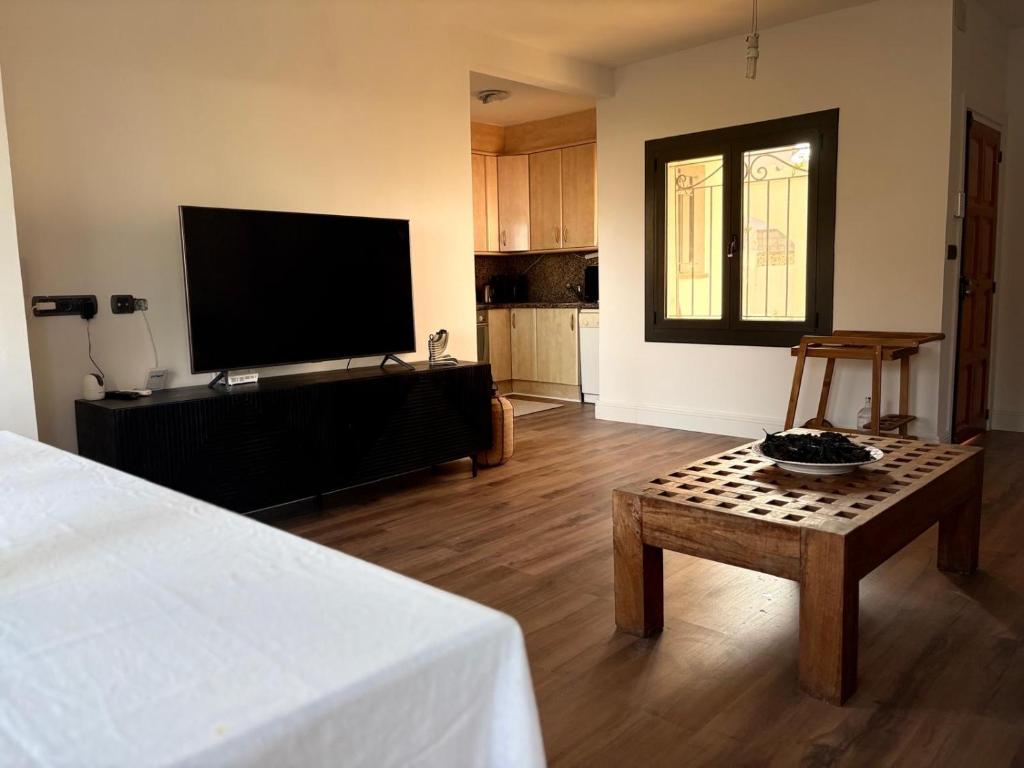 Boutique Villa Pool & Garden in Costa Brava - 5