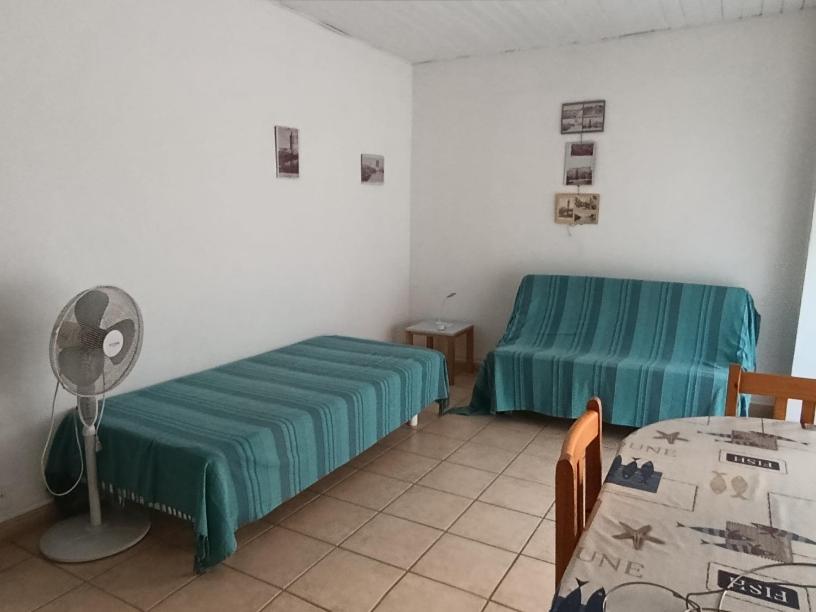 T1 dans immeuble sur plage - 2