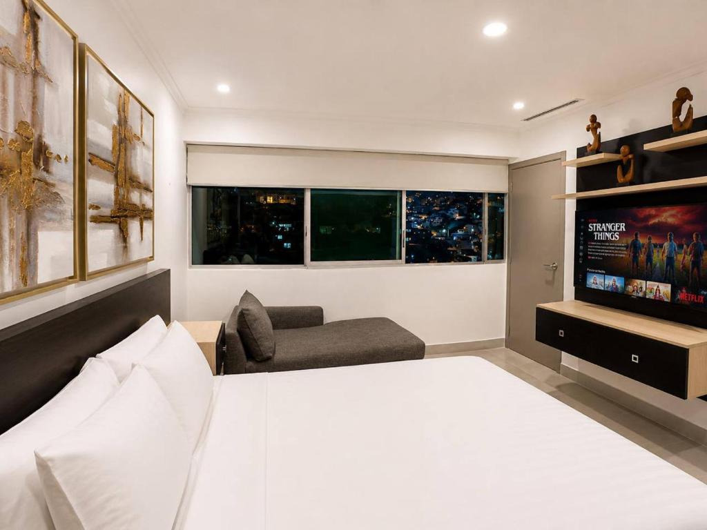 Puerto Santa Ana Luxury Suites Guayaquil, PISCINA Y GYM - 3