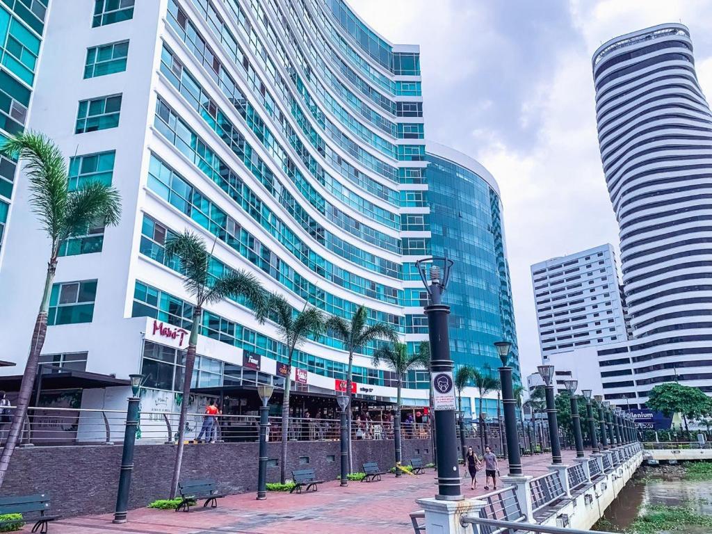 Puerto Santa Ana Luxury Suites Guayaquil, PISCINA Y GYM - 1
