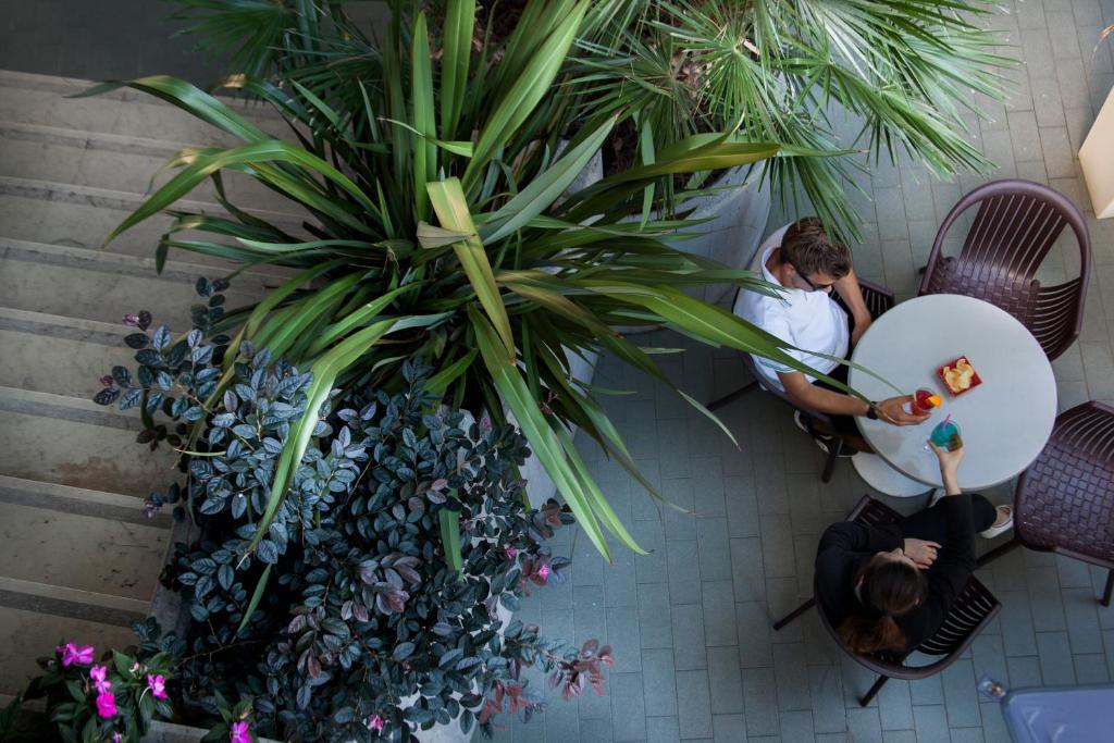 Hotel Tropical — Restaurant & bars in Jesolo, Veneto