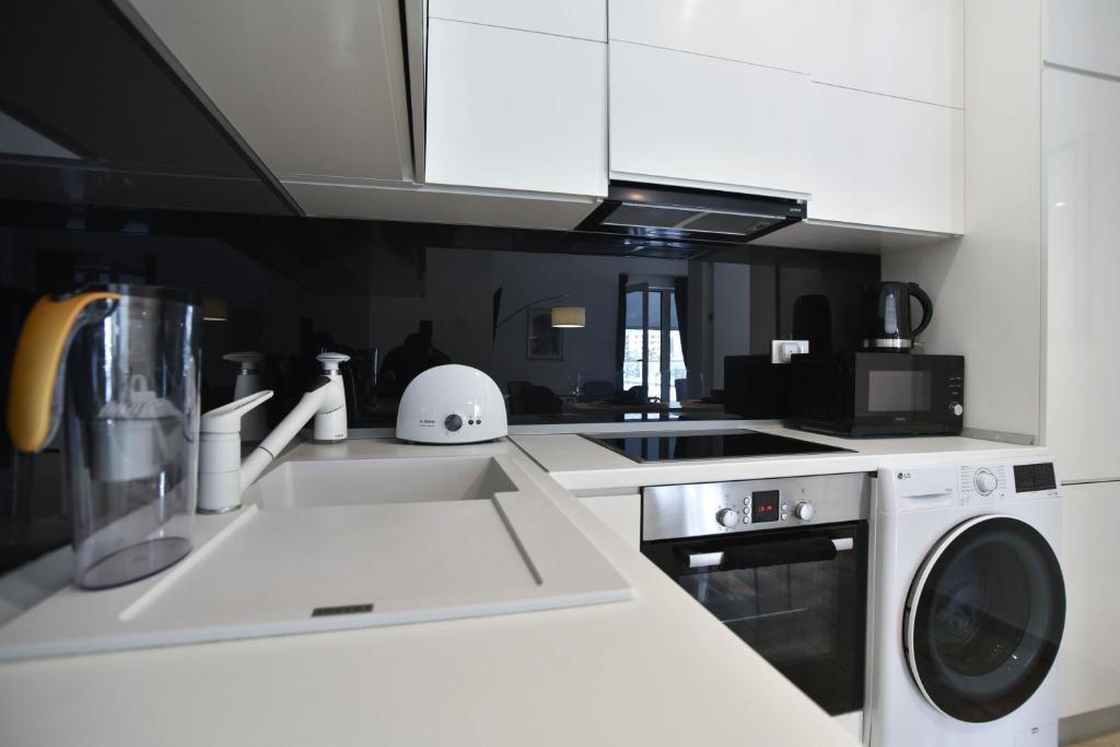 Luxury 3 bedroom private apt in beachfront Hotel - 4