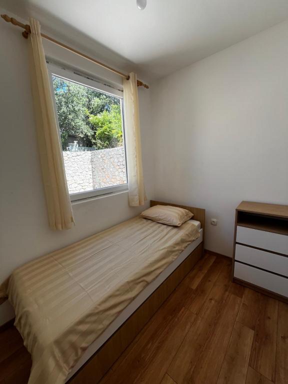 Two bedroom seaside house - 4