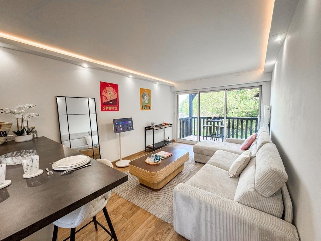 Appartement 4 personnes Piscine Jacuzzi and parking - 1