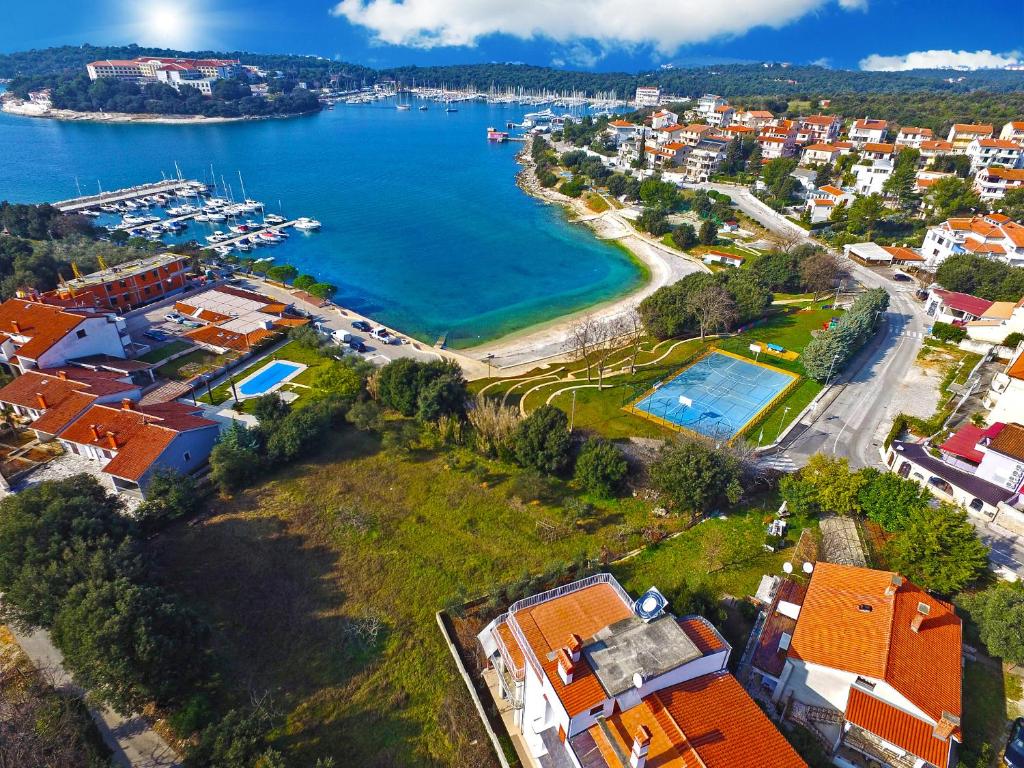 Apartments by the Sea 750 — Hotel in Pula