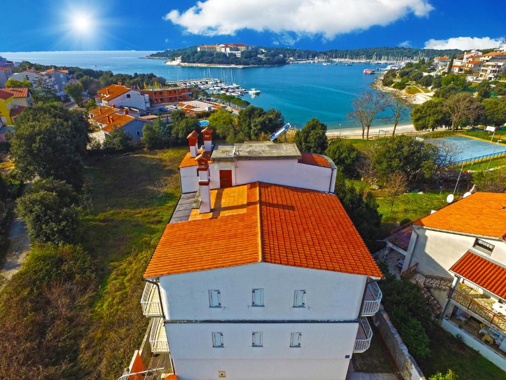 Apartments by the Sea 750 photo
