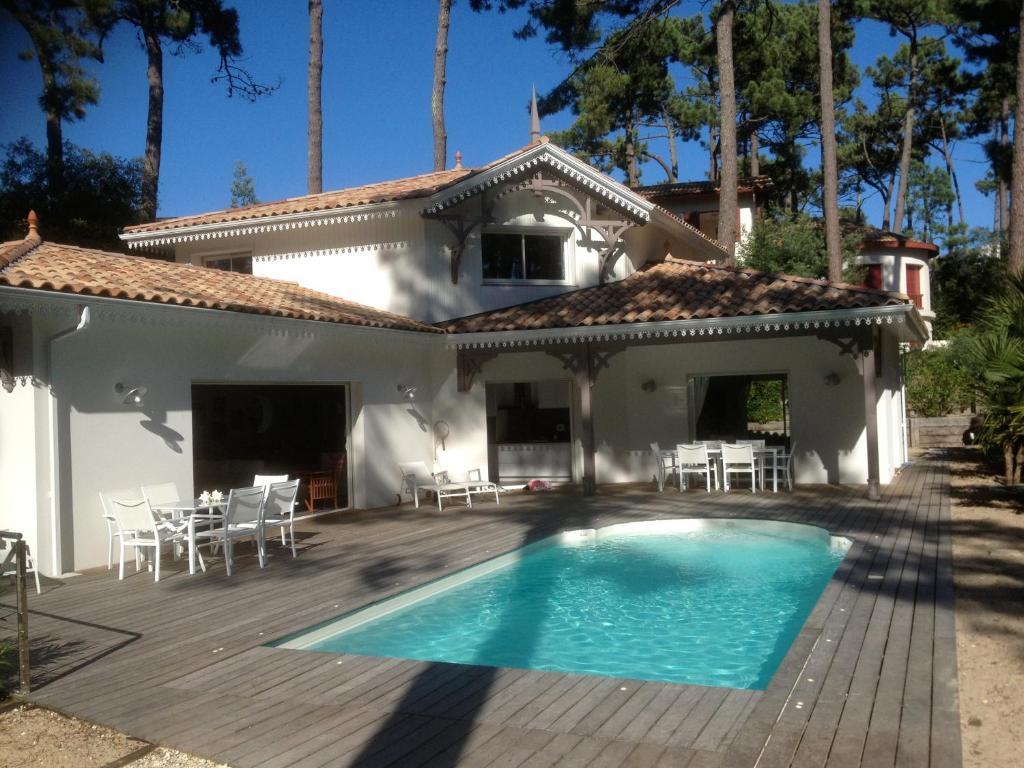 Spacieuse villa, ensoleillée, piscine chauffée à Arcachon le Moulleau - 1