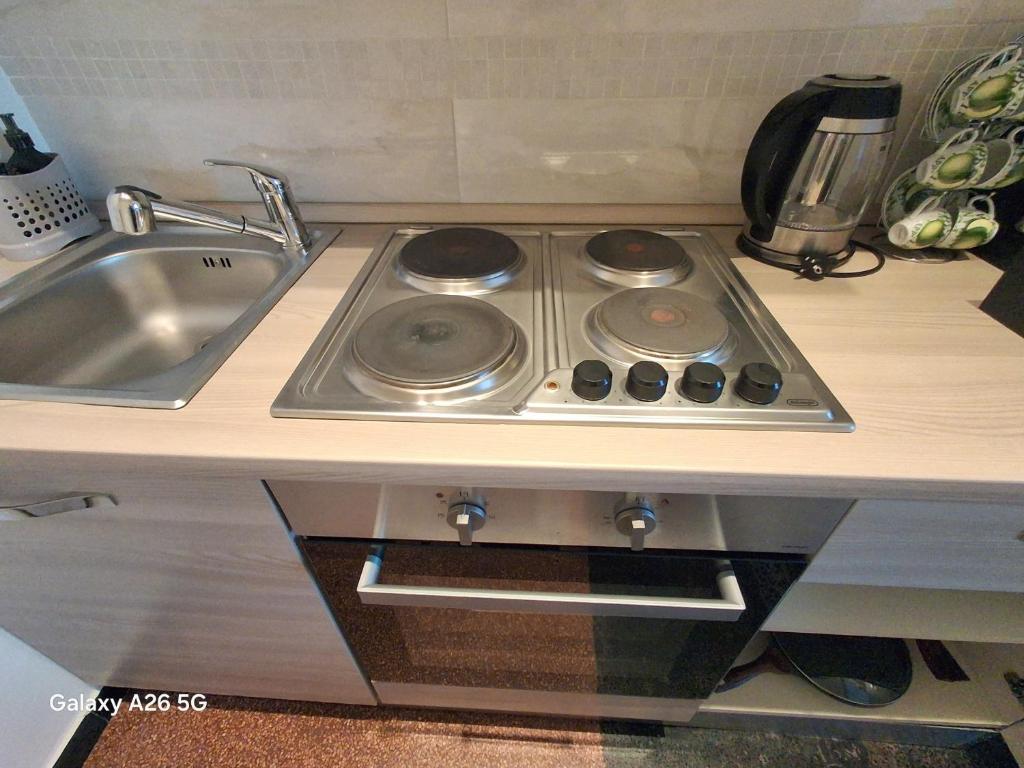 LA LANTERNA DI ANGELO rent rooms and apartments free parking on the street front - 3