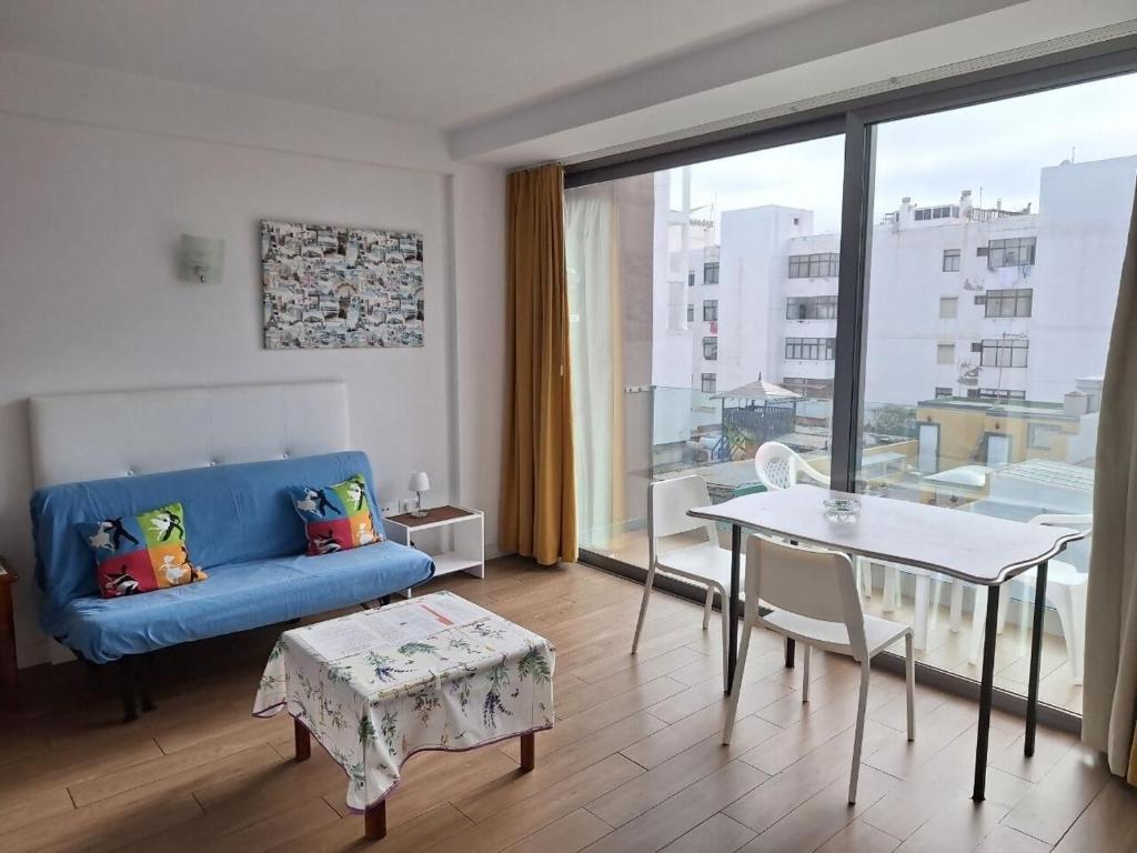 Loft moderno con balcón al lado de Las Canteras - 1