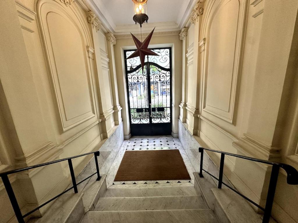 5 stars Luxurious Penthouse - 4