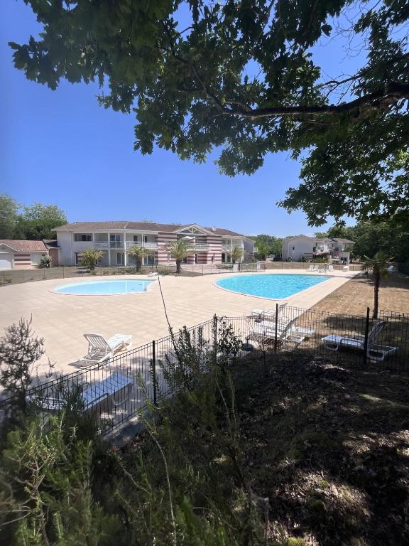 Villa 52, duplex détente entre piscine et plage - 1