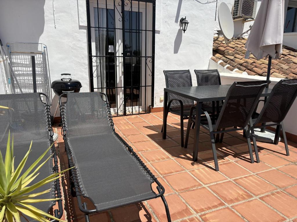 Las Palmas 17B Oasis Properties - 2