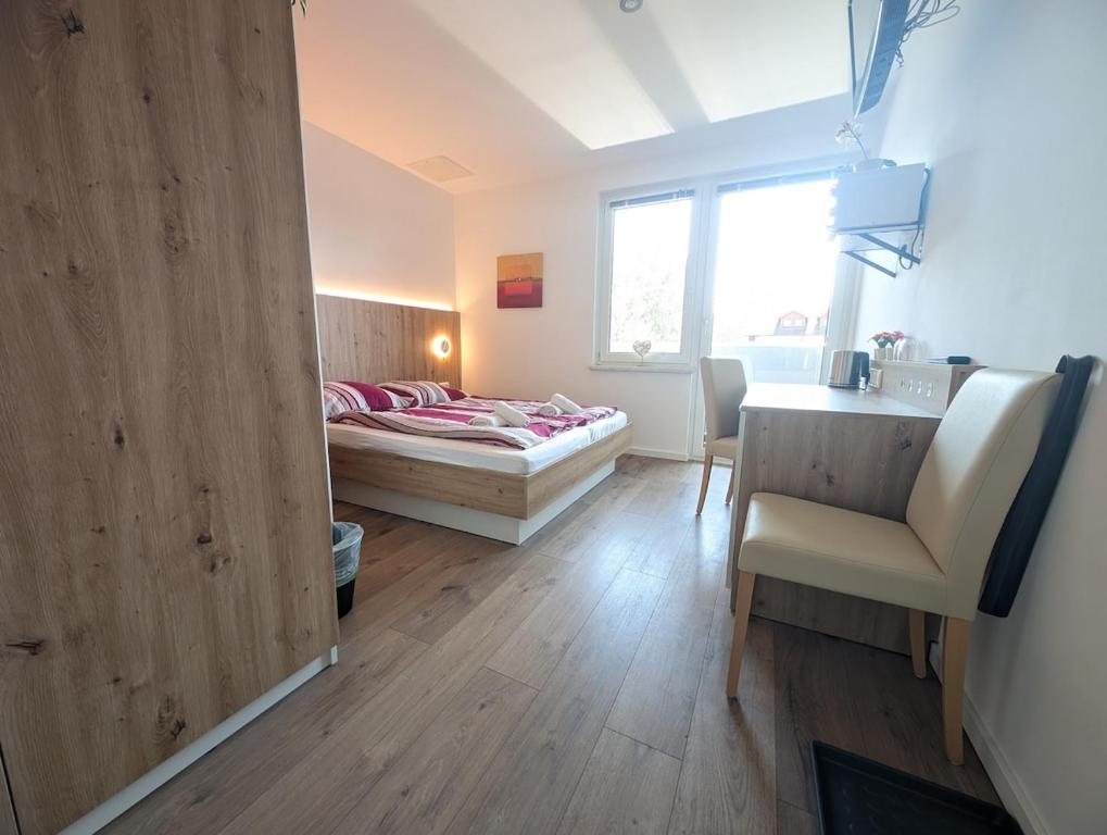 See 13 - Sonniges Balkon-Studio in Seenähe inklusive 2 Bäderkarten - 2