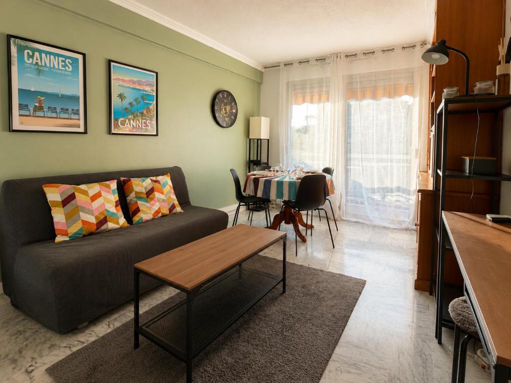Charming quiet 2-room apartment, Top floor Private parking - 4