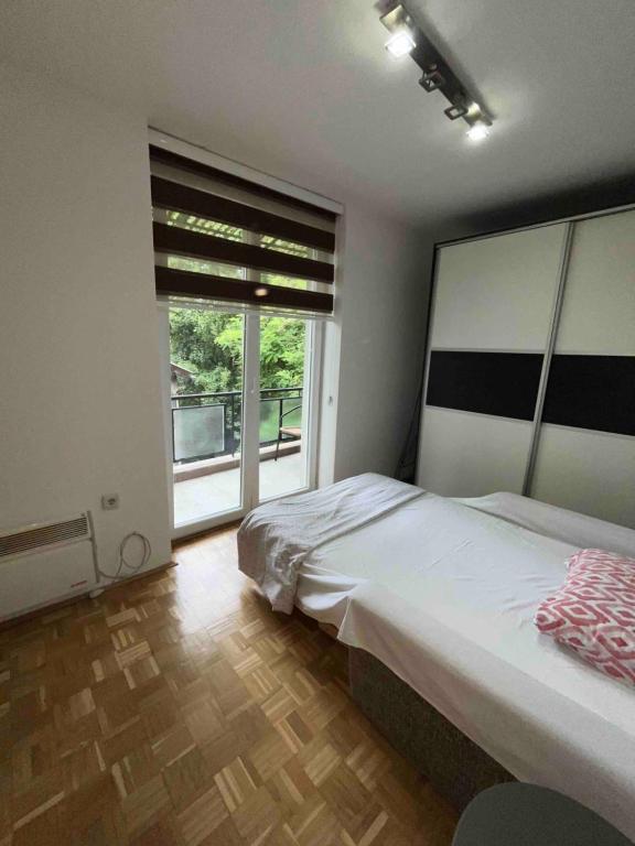 Sarajevo Apart - 5