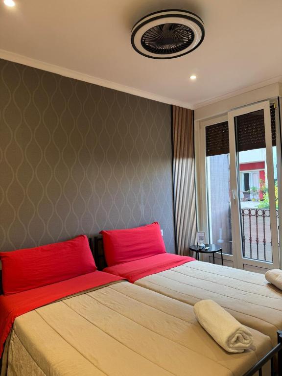 CENTRAL ROOM - 1