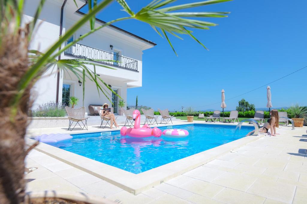 Vila sa bazenom Vrnjačka Idila - 1