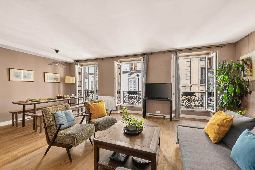 Grand & Spacious 3BR Home for 8 in Paris 10th - 1