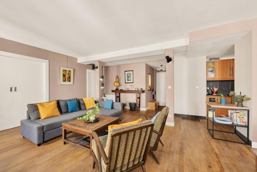 Grand & Spacious 3BR Home for 8 in Paris 10th - 2