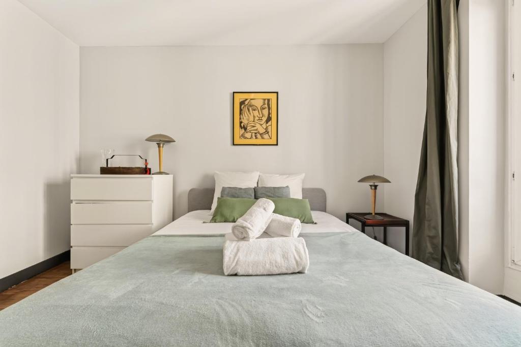 Grand & Spacious 3BR Home for 8 in Paris 10th - 5