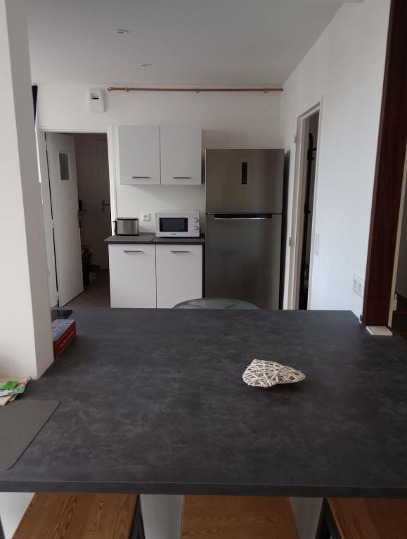 99m2 appartement proche de la mer entièrement rénové 3 chambres - 3