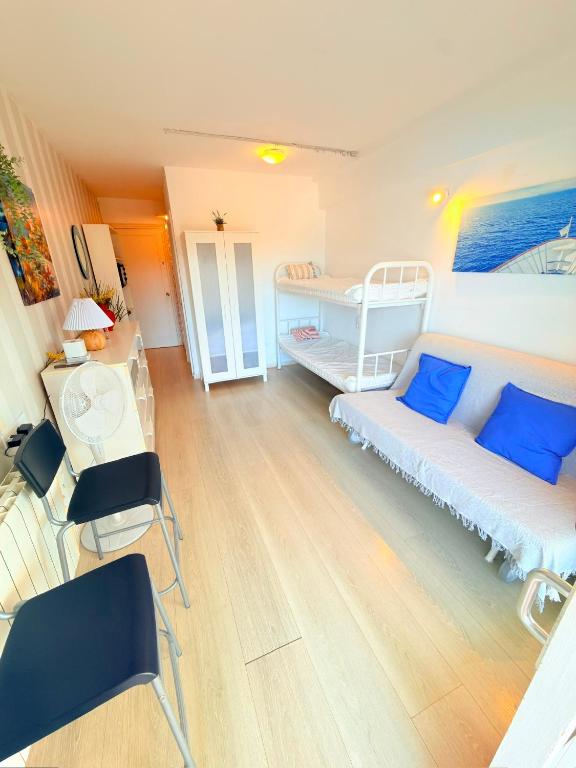 Sea View Studio with Pool - 4