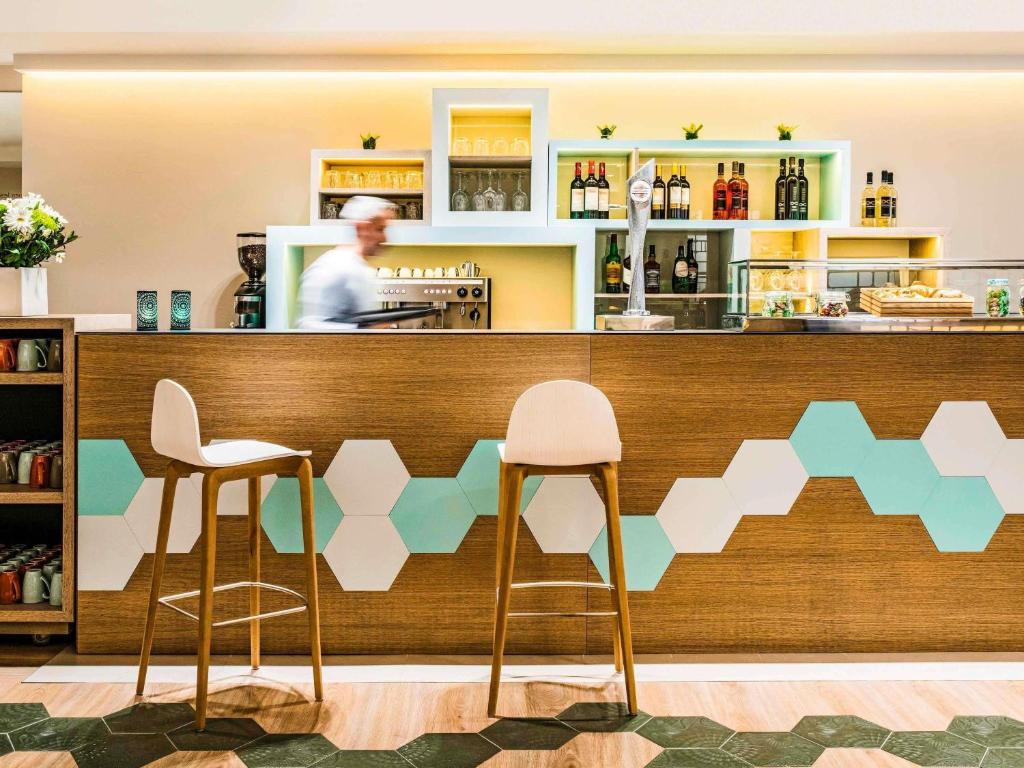 ibis Styles Barcelona Centre - 4