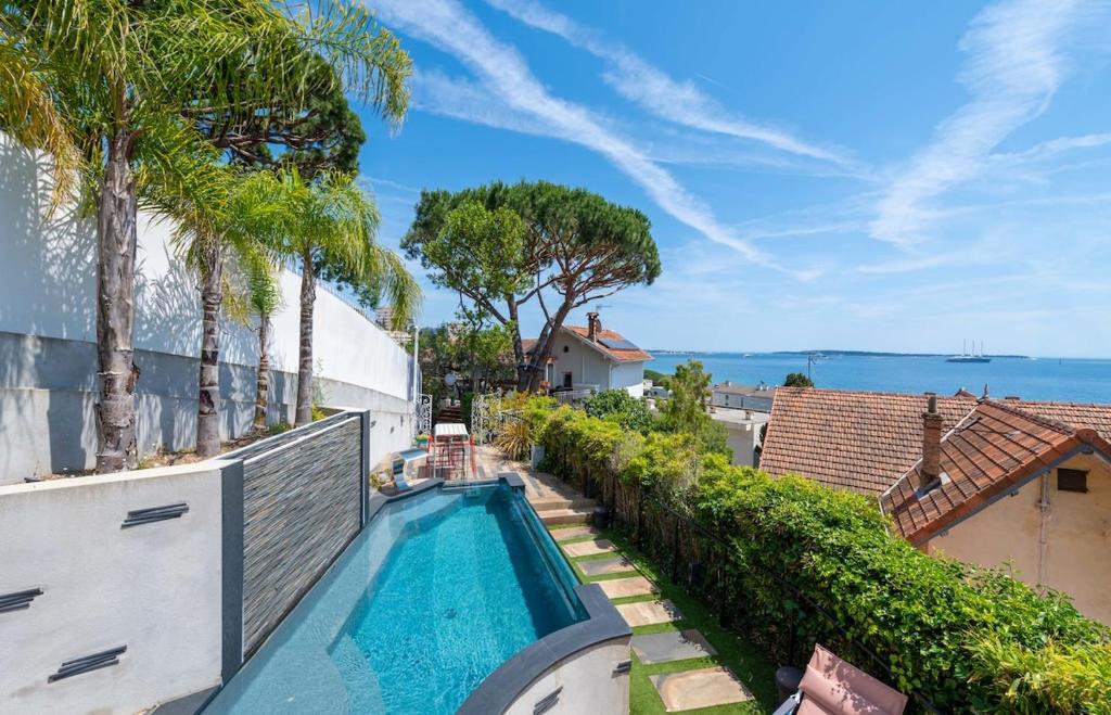 Luxury Panoramic Sea View - 3