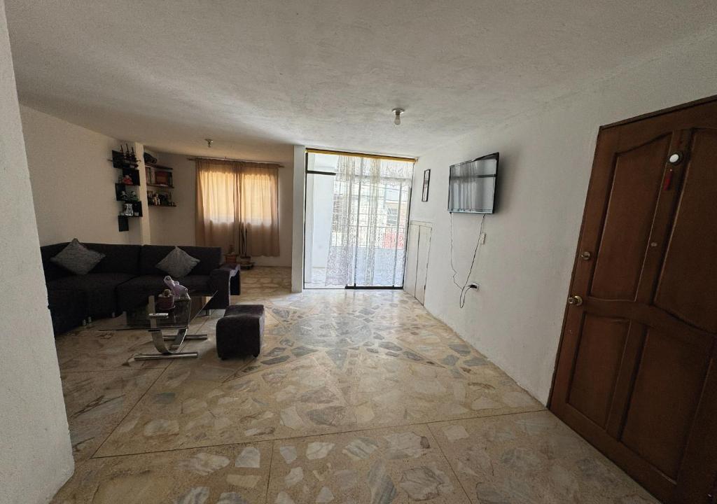 Spacious Family Apartment - 2