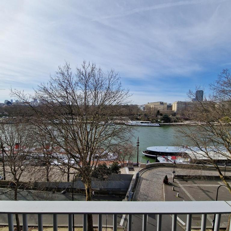 Seine View 117 m - 1