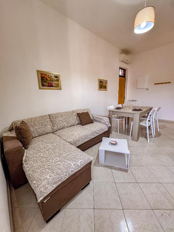 Domus Castelli - 2