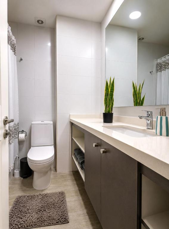 Brand-New, Modern Apartment in Los Dominicos - 2