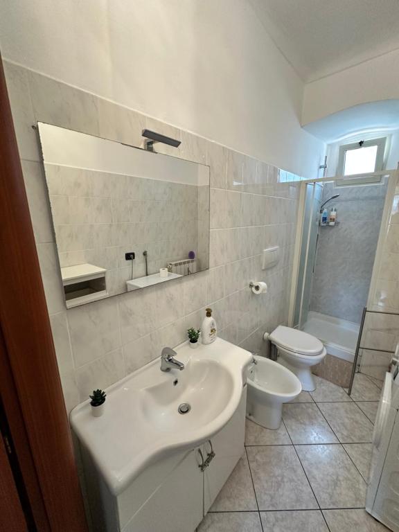 Centro Torino's Suite a 2 Min da Porta Nuova - 3