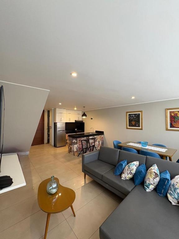 Luxury Apartment with 3 Levels, Rooftop Mirador & BBQ - 5