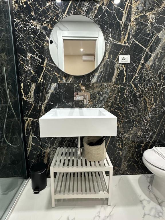 Dimora Romana Suites - 4
