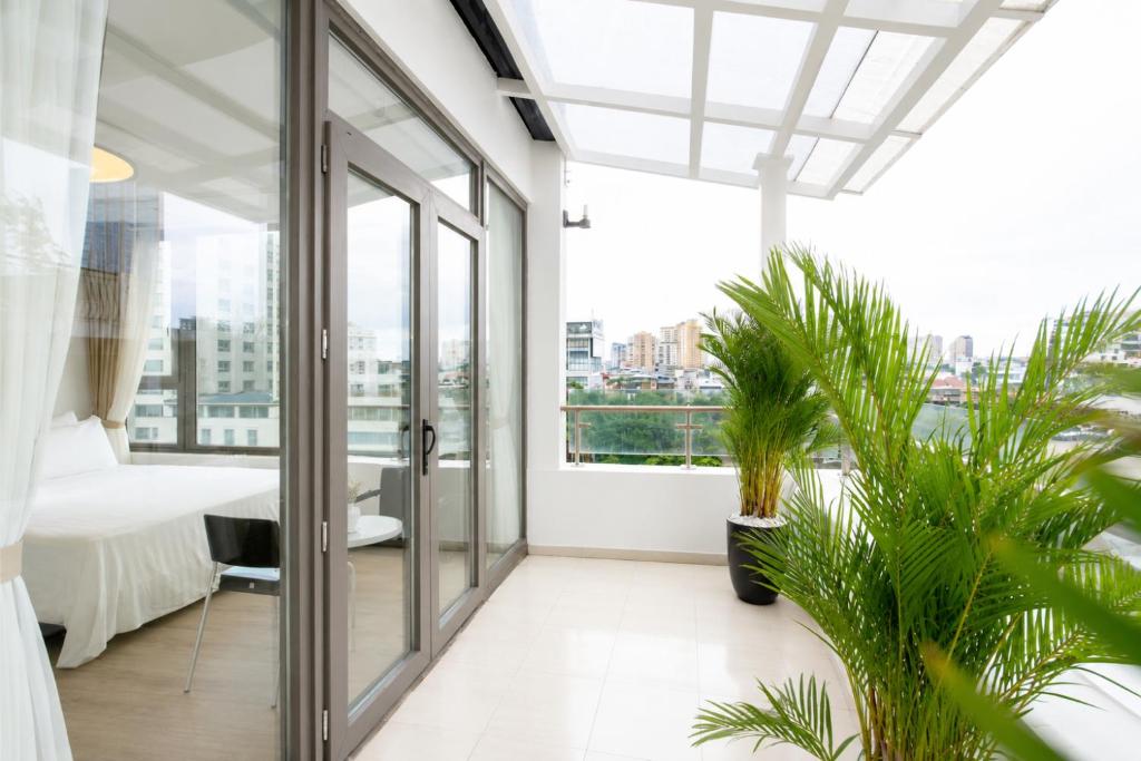 Sumitomo 3 Apartment for Japanese at 535 Kim Ma