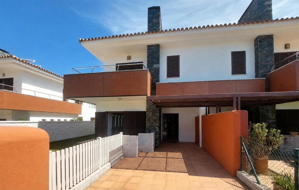 Awesome Home In Chiclana De La Fronter - 1