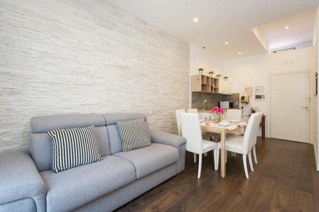 Colosseum Apt - 3