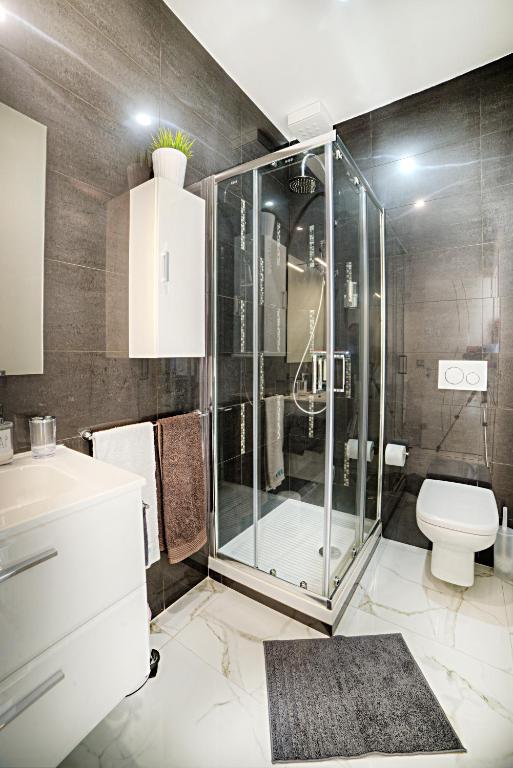 Stylish Apartment near Siena I Private Parking & Air Con & WiFi - 5