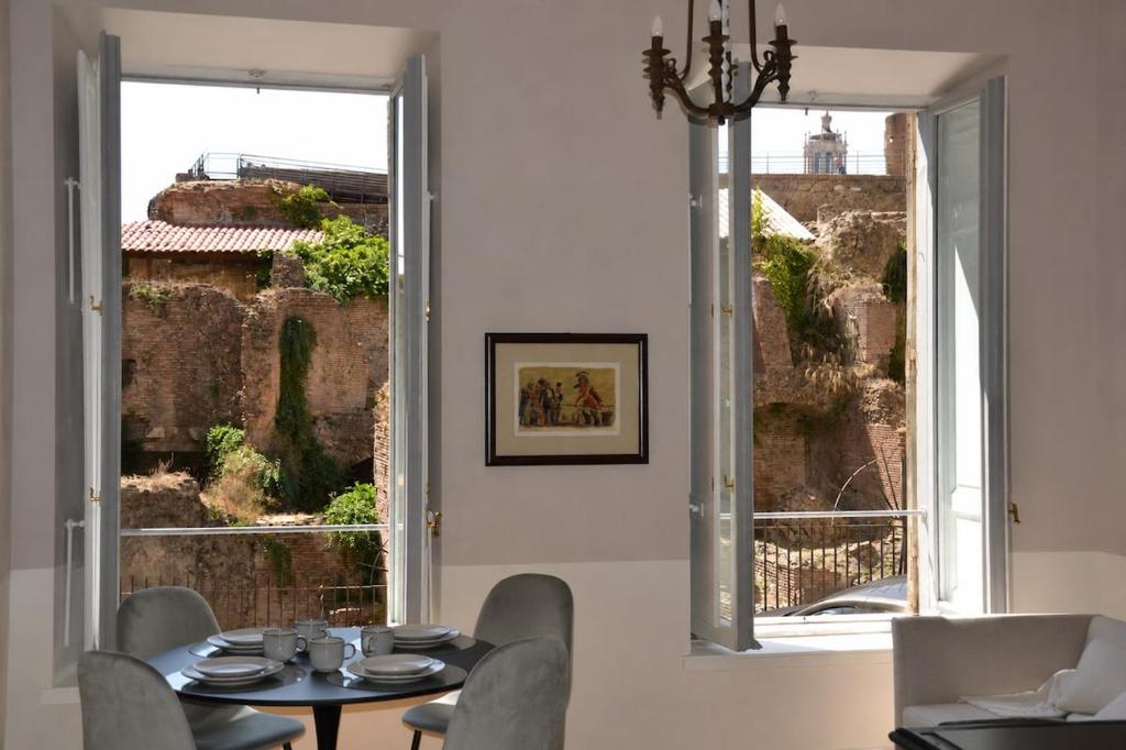 Roma - Una Finestra Incantata sui Fori - 2