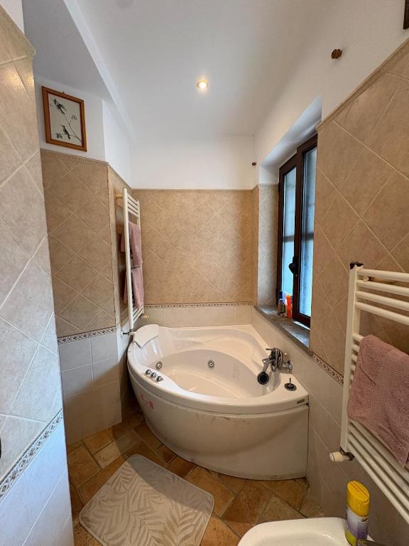 Charming Bracciano Home for a Peaceful Escape - 5