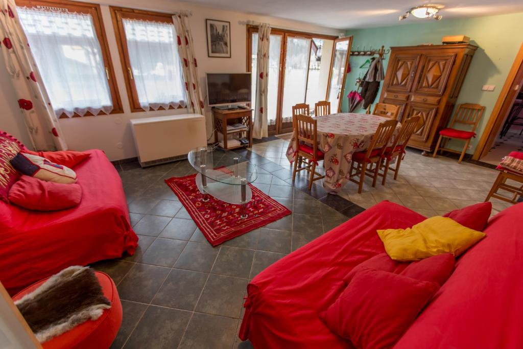 Particulier loue 2 appartements communicants dans chalet à Samoëns jusqu à 16 couchages - 2