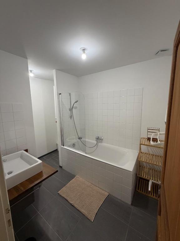 Charming 2-Bedroom House in Millau City Center - 2