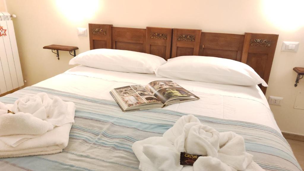 La Suite di San Rufino by MyAssisiSuite - Dormi in una Casa del '400 - 75 mq, RARO PIANO TERRA senza Barriere Architettoniche - 2 Veri Letti Matrimoniali, Zero Divani Letto - LIVE CHECK-IN, No Key Box, 2 Real Beds - Mówimy po polsku - 3