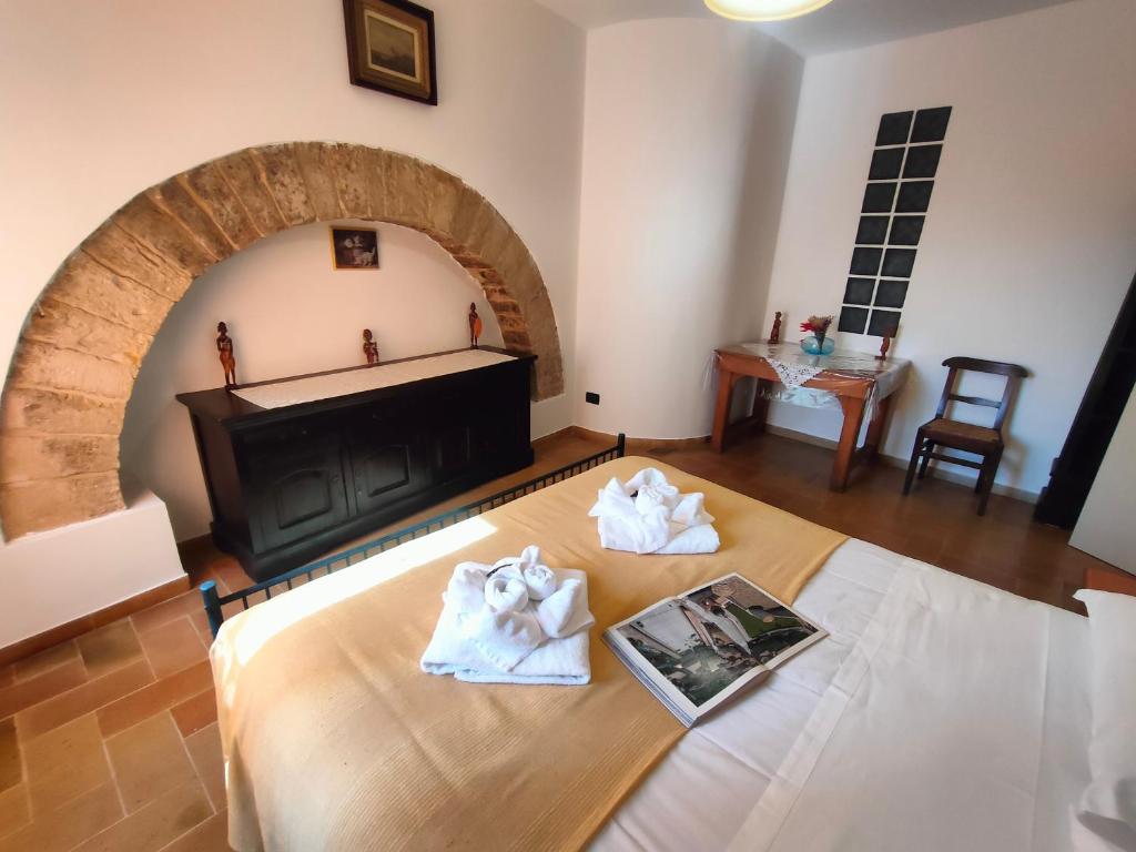 La Suite di Santa Chiara by MyAssisiSuite - Dormi in una Casa del '400 - 125 mq, RARO PIANO TERRA - 3 Veri Letti Matrimoniali, Zero Divani Letto - LIVE CHECK-IN, No Key Box, 3 Real Beds, Jacuzzi - Mówimy po polsku - 2