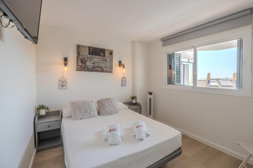 GuestReady - Fuentebravia with terrace and pool - 3