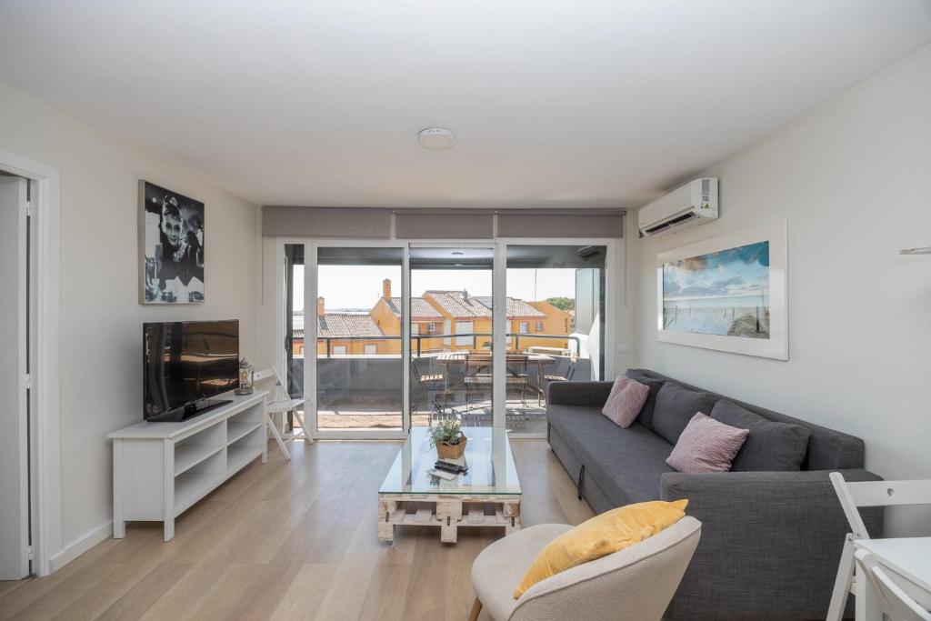 GuestReady - Fuentebravia with terrace and pool - 2