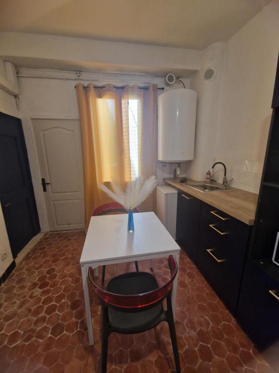 Appartement de charme- Arles centre - climatisé - 4