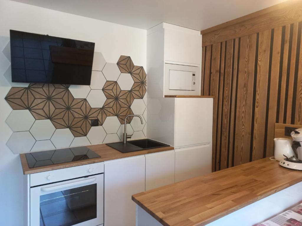 Cozy, village center, TMB Tour MontBlanc - 5