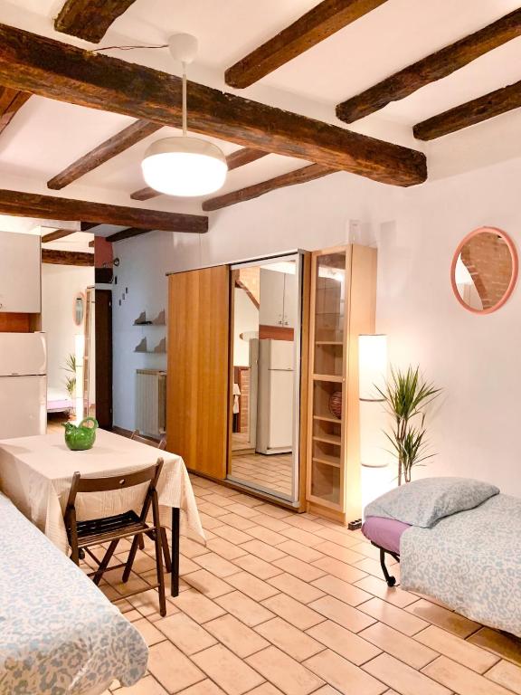 The Brick Wall - Bologna Center Residence - 2